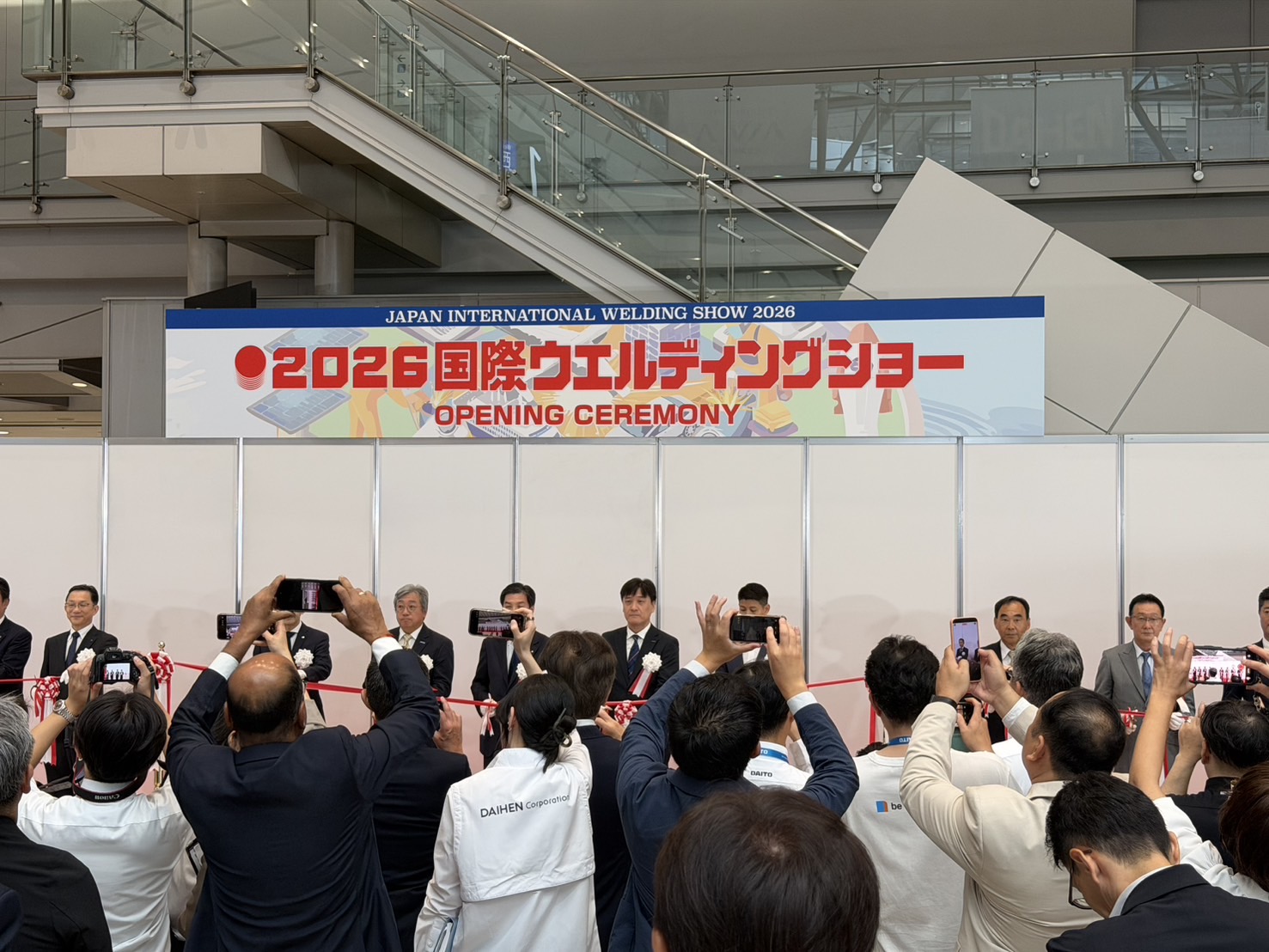 2026国際ウエルディングショーの開会式とテープカットの様子